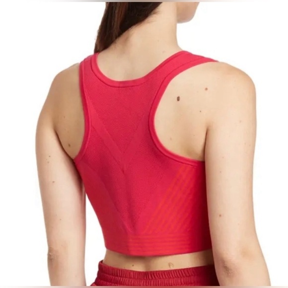 Maje Vibrant Pink Sports Bra
FUCHSIA COLOR - Picture 2 of 12